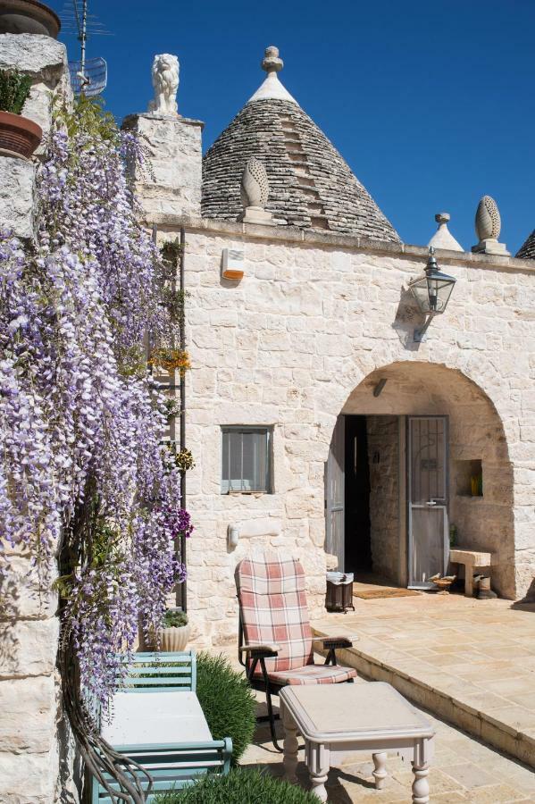 16 Trulli E Giardini Apartment Alberobello Luaran gambar